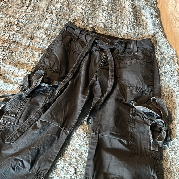 Smart set cargo style capris. Size 0, - Picture 6 of 6